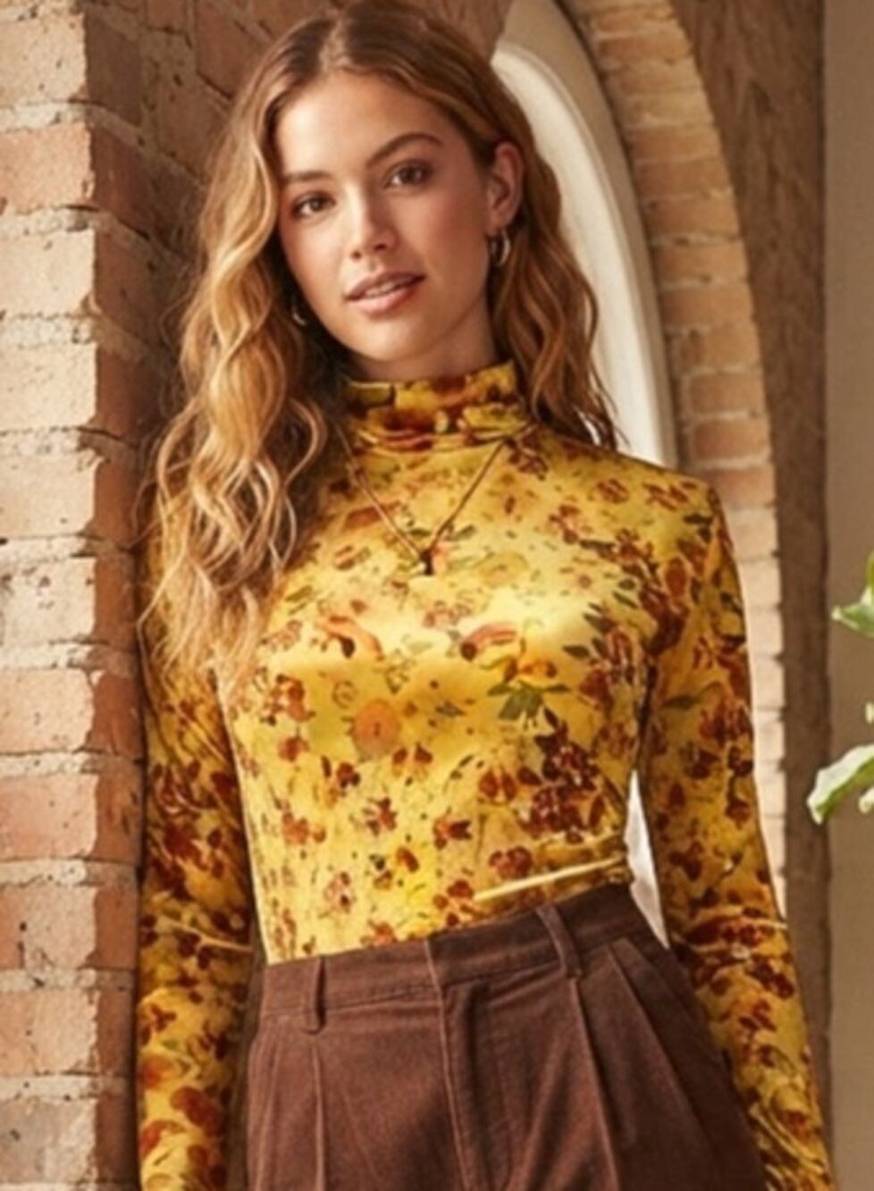 Stunning Zara Floral Poly-knit Stretch Mockneck Blouse
